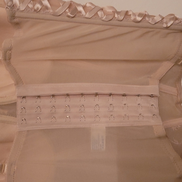 CORSET AND PANTY SET - Picture 9 of 16